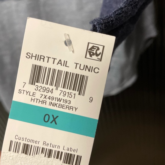 Colorblock top - Picture 5 of 6